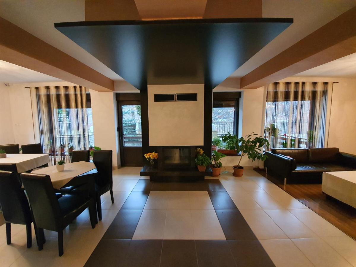 Pensiunea Public House Szászbuda Kültér fotó