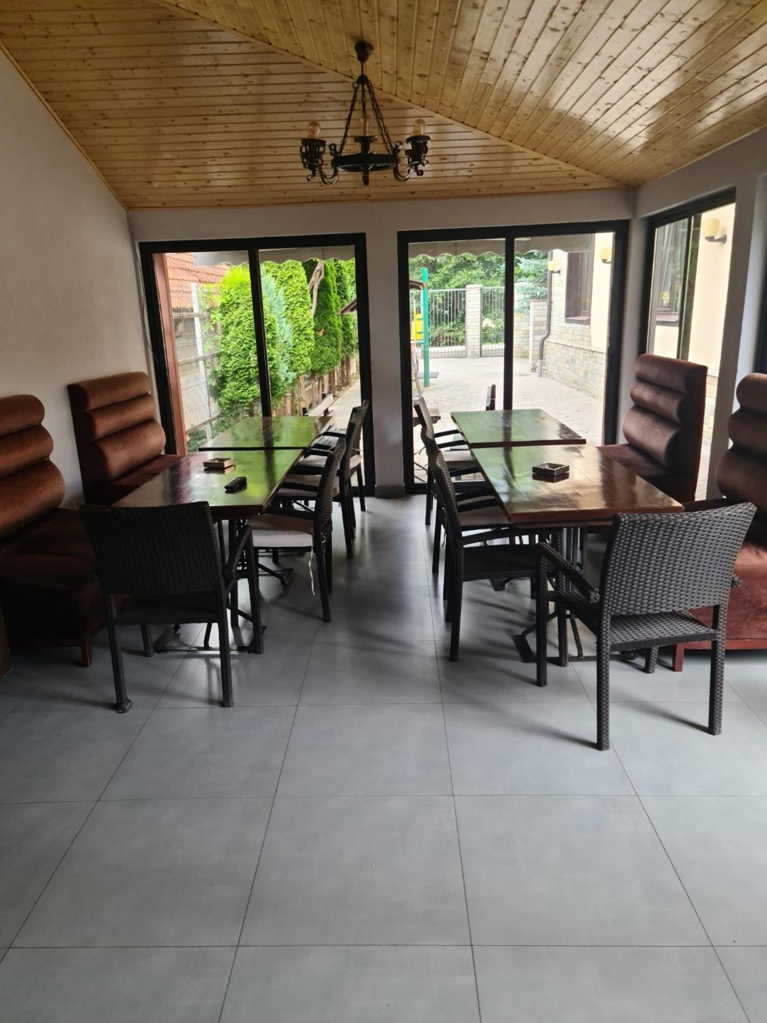 Pensiunea Public House Szászbuda Kültér fotó